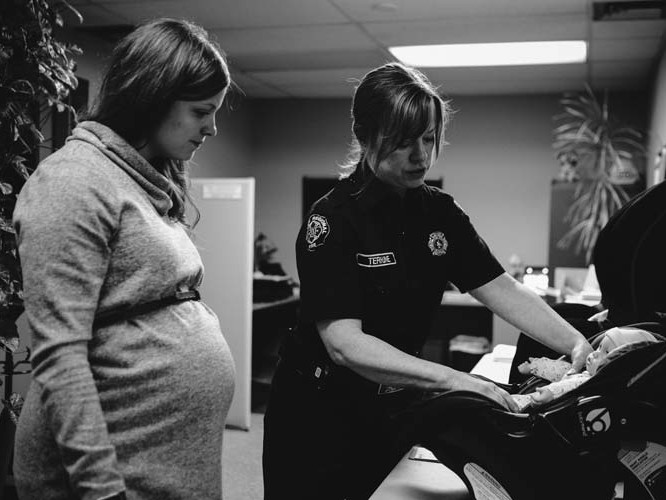 Child car seat demo